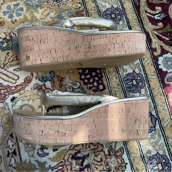 Veronica Beard Wedge Flip Flops - Picture 8 of 9